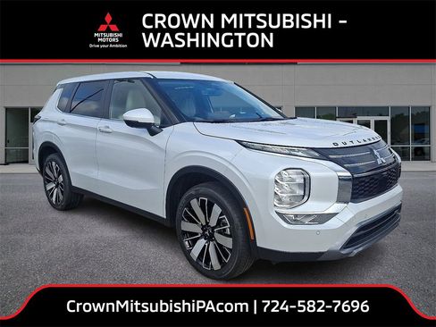 New 2025 Mitsubishi Outlander SE image 1