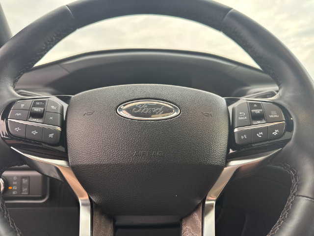 Certified 2023 Ford Explorer Platinum w/ Technology Package AWD/4WD image 18