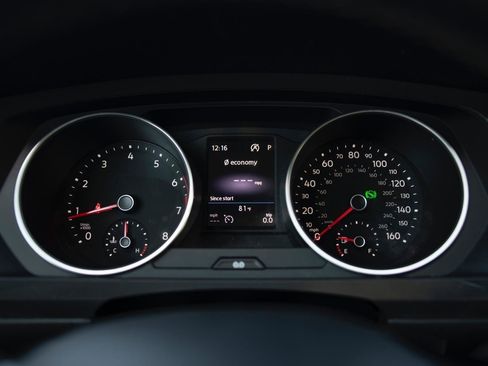 Used 2019 Volkswagen Tiguan SEL image 4