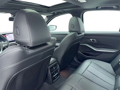 Used 2024 BMW 330i Sedan image 44