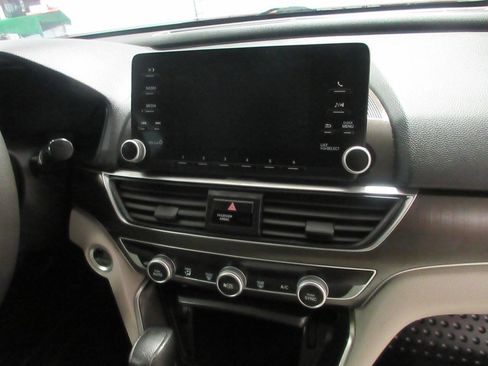 Used 2018 Honda Accord LX image 18