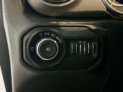 Used 2019 Jeep Wrangler Unlimited Sport S image 11