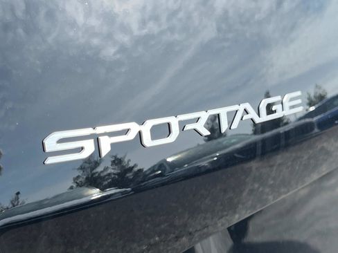 New 2025 Kia Sportage SX FWD image 10