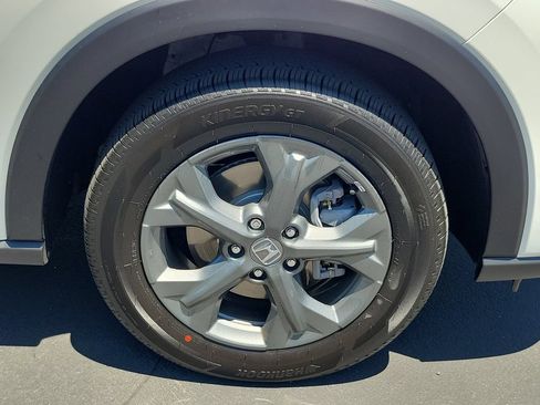Certified 2027 Honda HR-V LX image 6