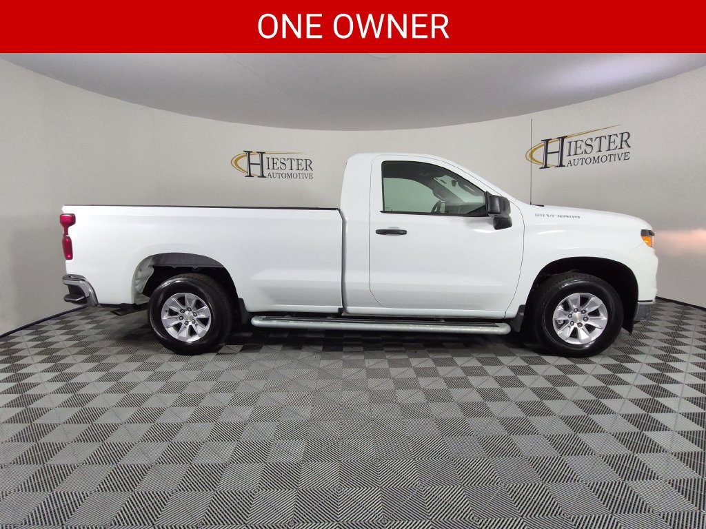 Used 2025 Chevrolet Silverado 1500 W/T RWD image 3
