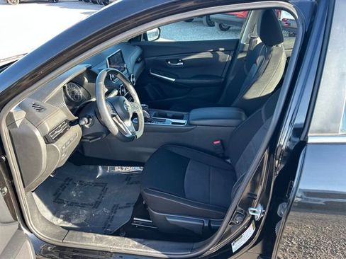 Used 2023 Nissan Sentra SR image 9