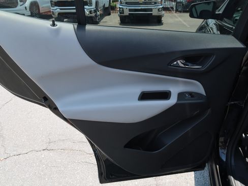 Used 2023 Chevrolet Equinox LS w/ LS Convenience Package FWD image 36