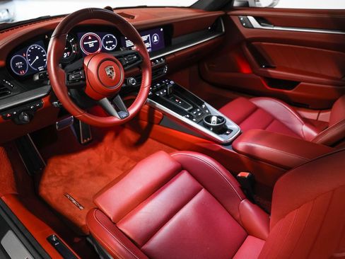 Used 2022 Porsche 911 Turbo image 25