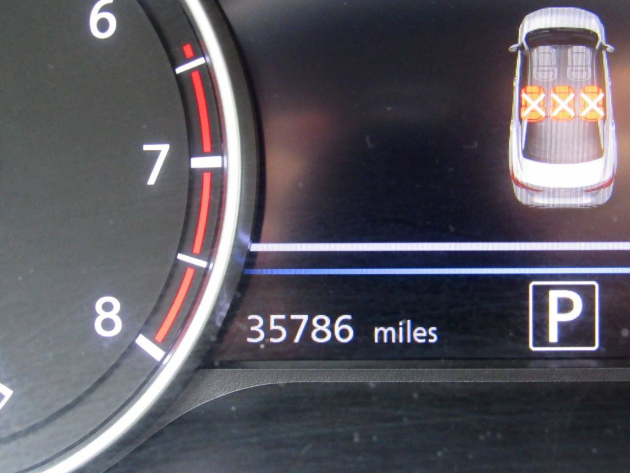 Used 2025 Nissan Sentra SR FWD image 5