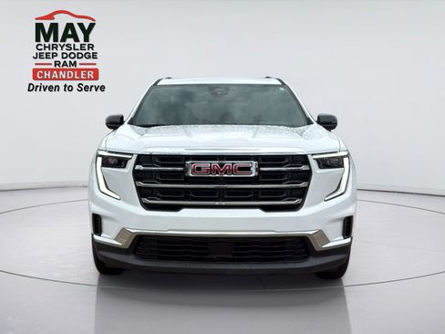 Used 2025 GMC Acadia Elevation FWD image 2