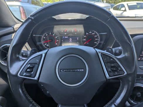 Used 2020 Chevrolet Camaro LT RWD image 17