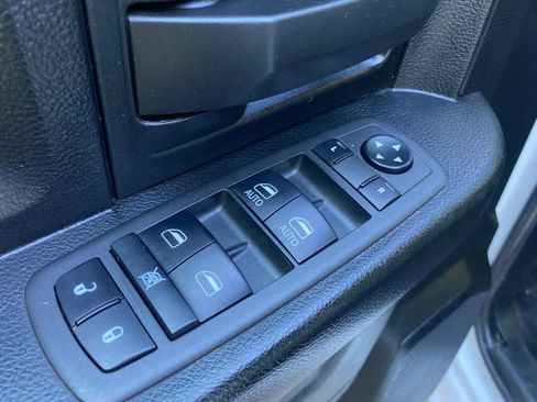 Used 2021 RAM 1500 Tradesman w/ Chrome Appearance Group RWD image 11