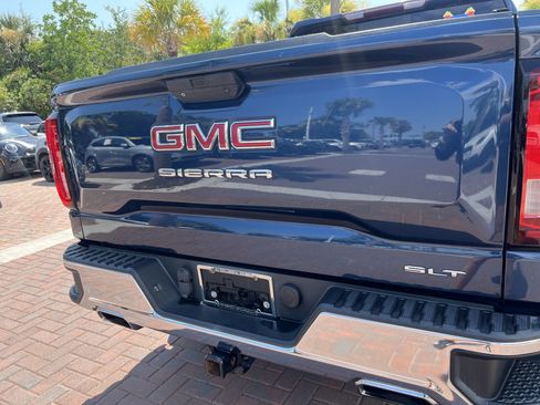 Used 2019 GMC Sierra 1500 SLT w/ SLT Premium Package AWD/4WD image 9