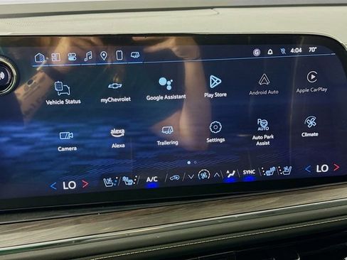 New 2025 Chevrolet Suburban Premier image 17