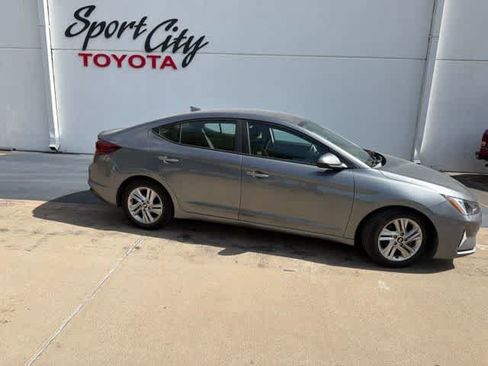 Used 2019 Hyundai Elantra SEL w/ Cargo Package FWD image 4