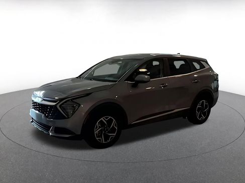 Used 2025 Kia Sportage LX FWD image 8