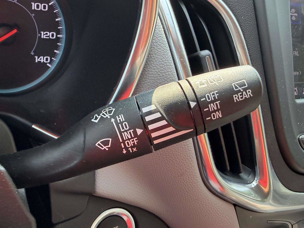 Used 2024 Chevrolet Equinox LS FWD image 35
