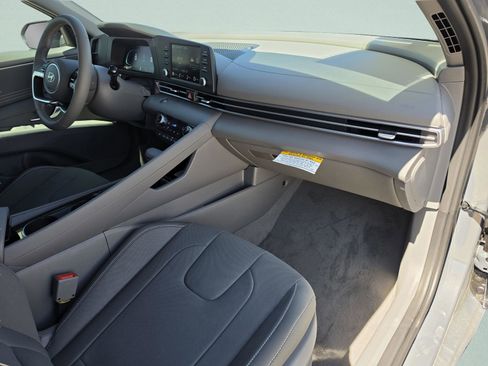 New 2026 Hyundai Elantra SEL Sport Premium FWD image 16