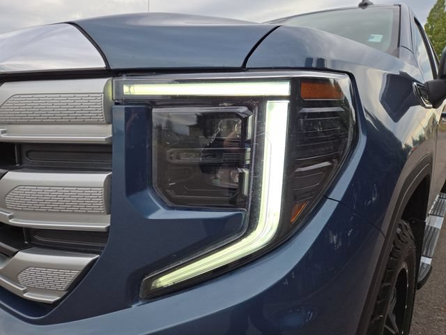 Used 2024 GMC Sierra 1500 SLE w/ X31 Off-Road Package AWD/4WD image 6