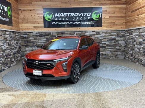 Used 2024 Chevrolet Trax RS w/ Driver Confidence Package image 4