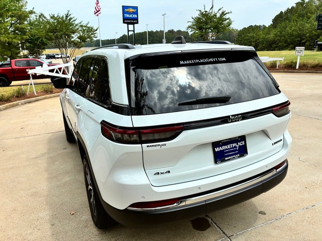 Used 2024 Jeep Grand Cherokee Limited AWD/4WD image 9