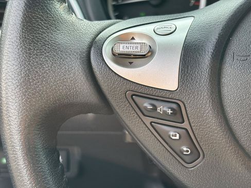 Used 2017 Nissan Sentra SV FWD image 19
