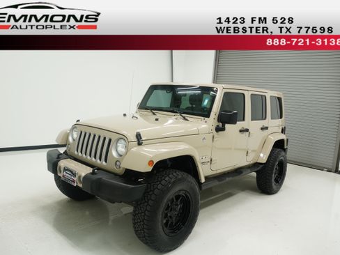 Used 2016 Jeep Wrangler Unlimited Sahara w/ Connectivity Group AWD/4WD image 1