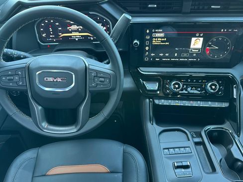 Used 2026 GMC Sierra 2500 AT4 w/ AT4 Premium Plus Package AWD/4WD image 16