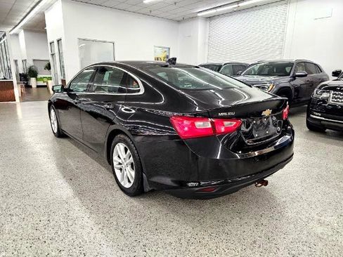 Used 2017 Chevrolet Malibu 4dr Sdn Hybrid w/ Leather Package image 6