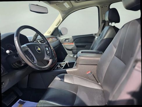 Used 2013 Chevrolet Avalanche LT w/ All-Star Edition image 10