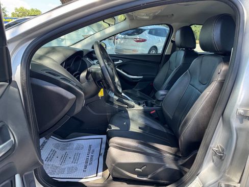 Used 2014 Ford Focus SE w/ Equipment Group 201A FWD image 10