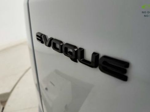 Used 2024 Land Rover Range Rover Evoque Dynamic SE AWD/4WD image 32
