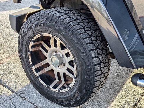 Used 2010 Jeep Wrangler Unlimited Sahara w/ Dual Top Group image 14