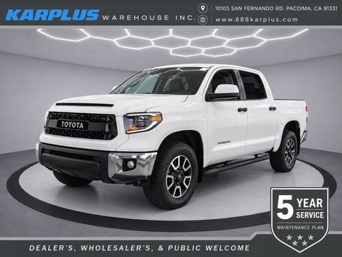 Used 2017 Toyota Tundra SR5 w/ SR5 Upgrade Package RWD image 1