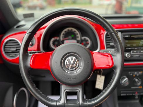 Used 2013 Volkswagen Beetle 2.5 FWD image 31
