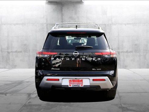 Used 2025 Nissan Pathfinder SL AWD/4WD image 6