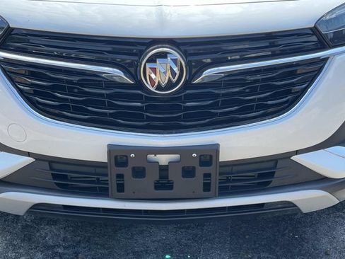 Used 2022 Buick Encore GX Essence w/ Experience Buick Package FWD image 7