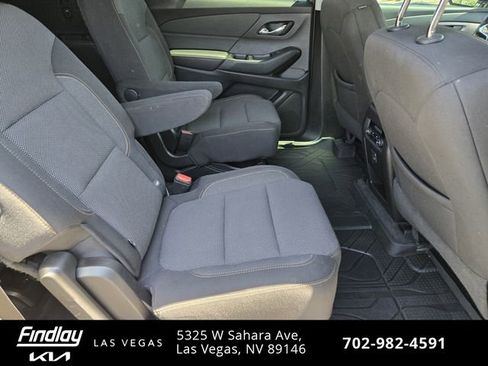 Used 2020 Chevrolet Traverse LT FWD image 18