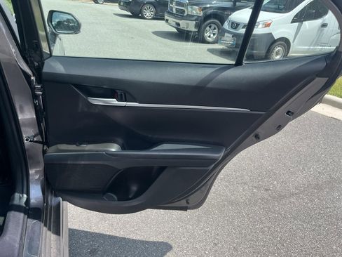 Used 2023 Toyota Camry SE FWD image 23