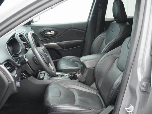 Used 2021 Jeep Cherokee Latitude Lux w/ Sun & Sound Group image 11