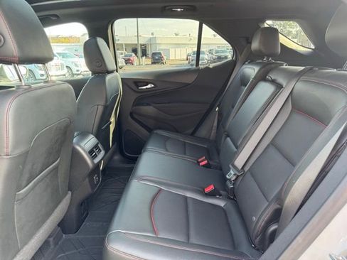 Used 2022 Chevrolet Equinox RS w/ RS Leather Package image 18