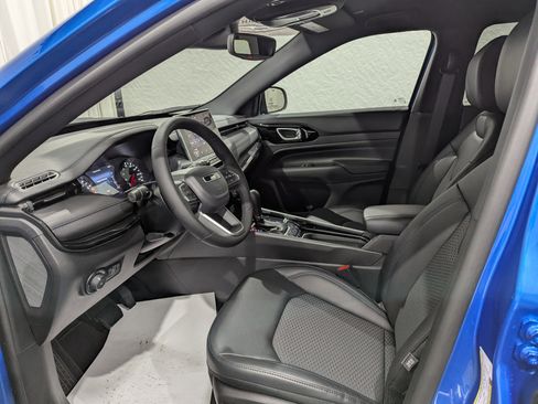 New 2026 Jeep Compass Latitude image 14