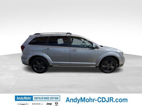 Used 2019 Dodge Journey Crossroad FWD image 8