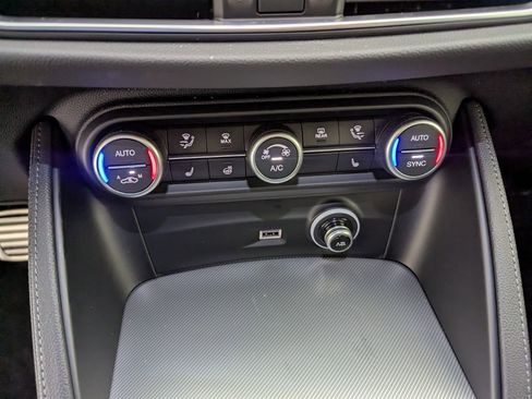 New 2025 Alfa Romeo Stelvio Sprint w/ Convenience Package image 21