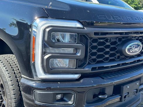 Used 2024 Ford F250 XL w/ STX Appearance Package AWD/4WD image 3