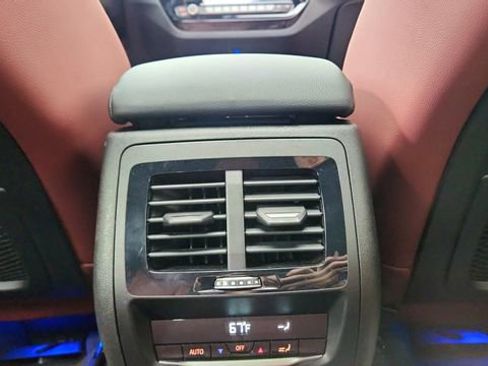 Used 2025 BMW X4 xDrive30i w/ Premium Package image 55