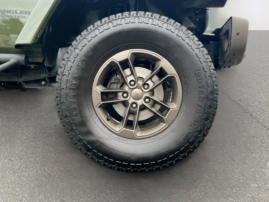 Used 2016 Jeep Wrangler Unlimited Sahara AWD/4WD image 27