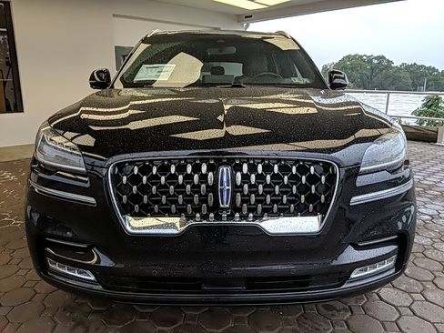 Used 2022 Lincoln Aviator Grand Touring image 2