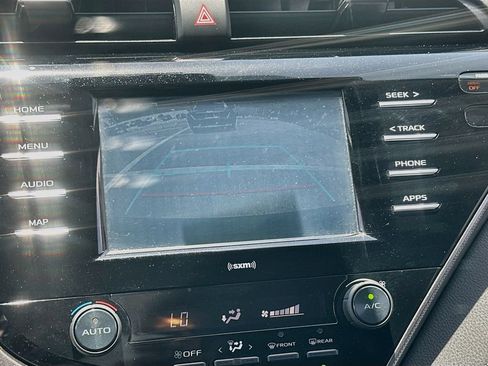 Used 2020 Toyota Camry SE FWD image 13