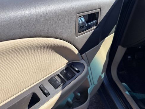 Used 2008 Ford Taurus SEL FWD image 7